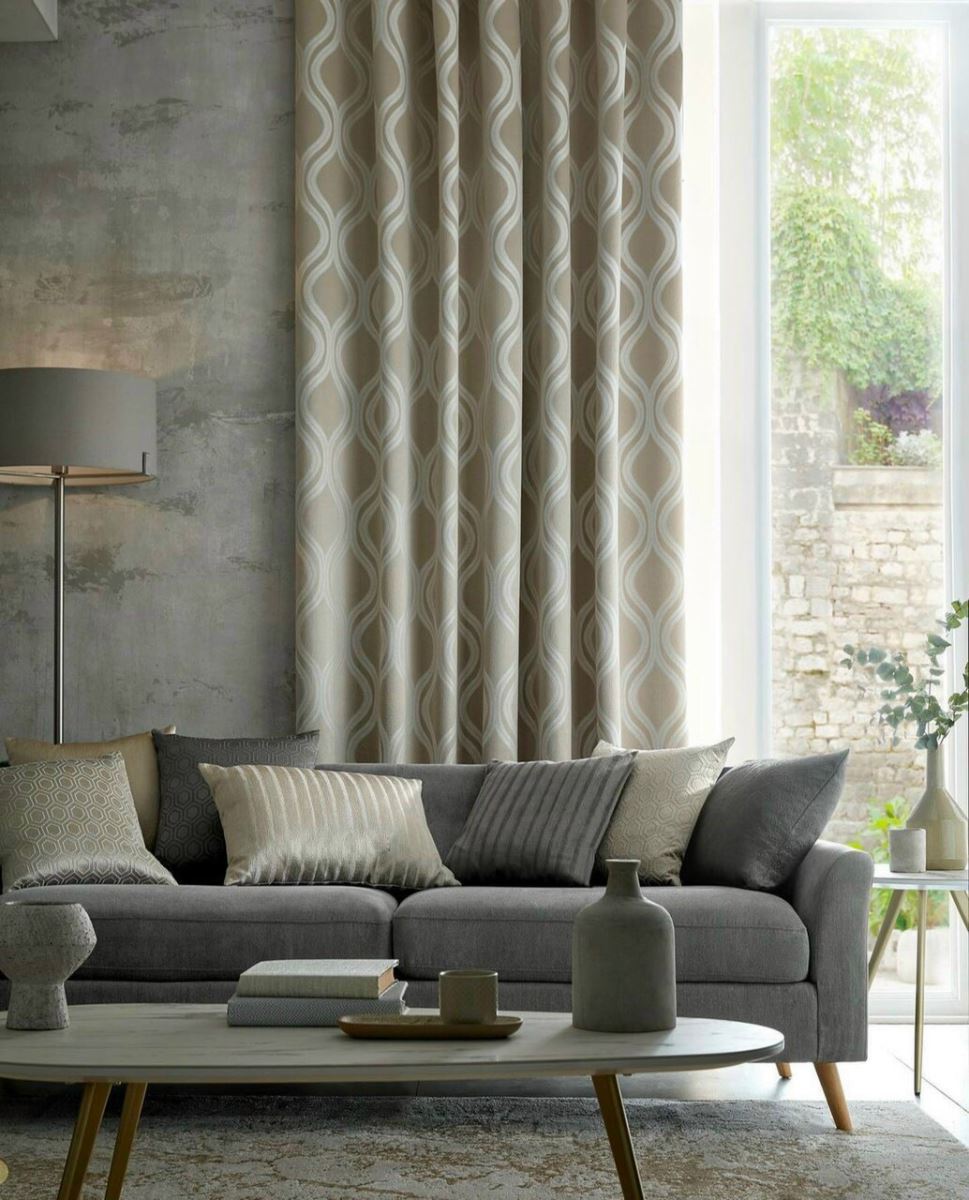Những tấm rèm đẹp mang phong cách châu Âu với chất liệu vải đẹp sẽ làm cho ngôi nhà bạn có một không gian thật hiện đại